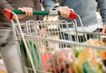 Una familia promedio necesita $1.276.649 al mes para no ser pobre