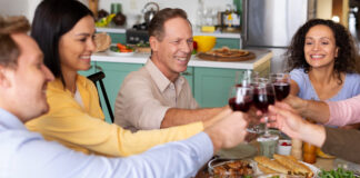 Ni soluciones mágicas ni productos milagrosos: el llamado a humanizar la alimentación frente al negocio de los suplementos