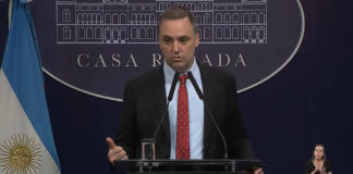 Adorni no descarta la apertura al diálogo con Kicillof