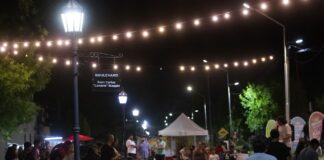 Fin de semana con paseo de artesanos en avenida 42