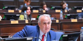 Proponen prohibir el uso de redes sociales a menores de 13 años