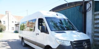 Los chicos del Hogar de Abrigo Abelito ya tienen “combi” nueva para ir a la escuela