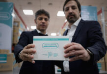 Kicillof recorrió nuevas instalaciones en el Hospital Rossi de La Plata y visitó el depósito de Medicamentos Bonaerenses