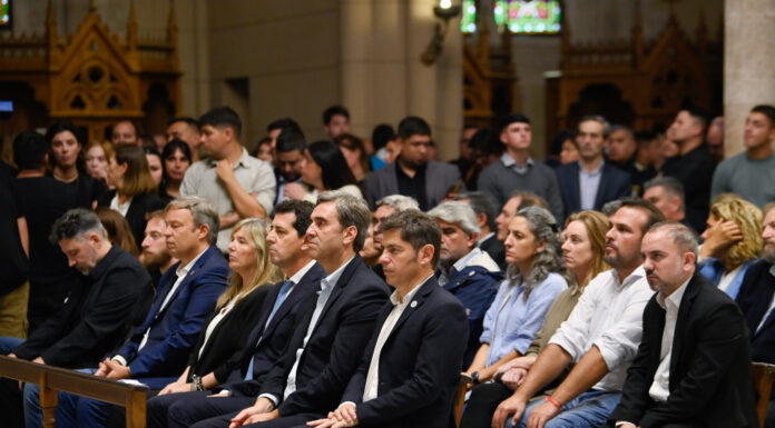 Kicillof participó de actos en homenaje al Papa Francisco