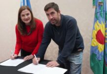 Ustarroz y la ministra Díaz firmaron convenios