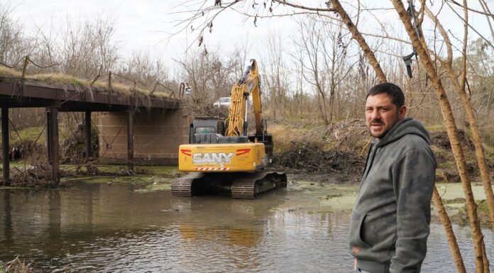 El Municipio realizó tareas de limpieza intensiva y prevención en los puentes del río Luján
