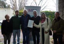 Ustarroz y el ministro Javier Rodríguez encabezaron la Mesa Frutícola Provincial