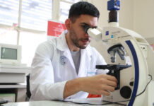 PBA lanza convocatoria para profesionales de hospitales bonaerenses