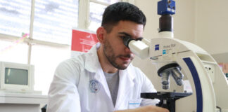 PBA lanza convocatoria para profesionales de hospitales bonaerenses