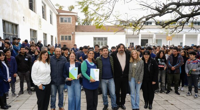Ustarroz anunció un fondo municipal para sostener los talleres de las Escuelas Técnicas